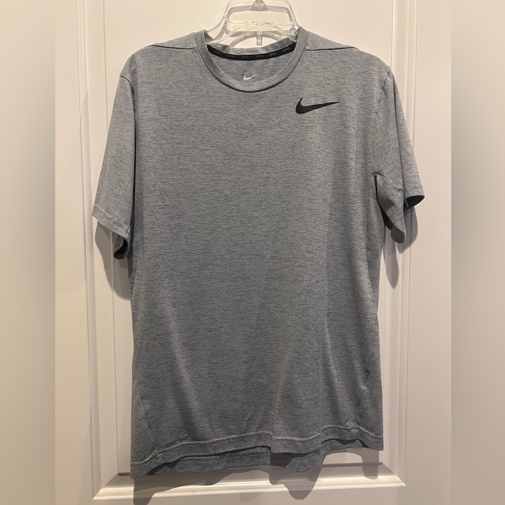 Nike Men's Heather Gray Short Sleeve Tee